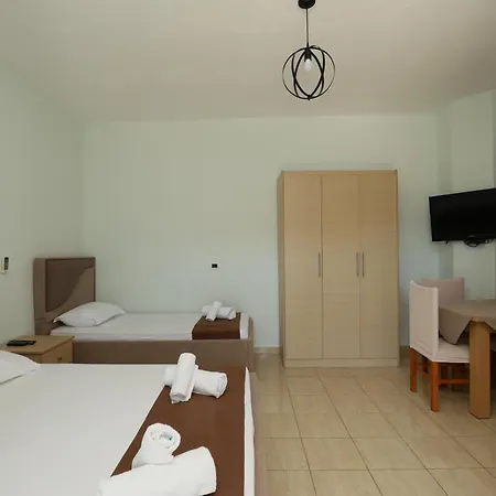 Michelle Apartment Ksamil