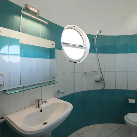Michelle Apartment Ksamil