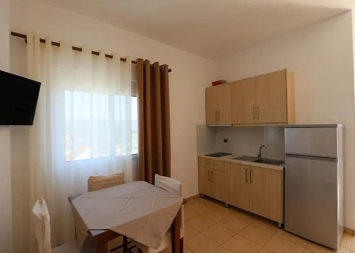 Michelle * 卡萨米尔